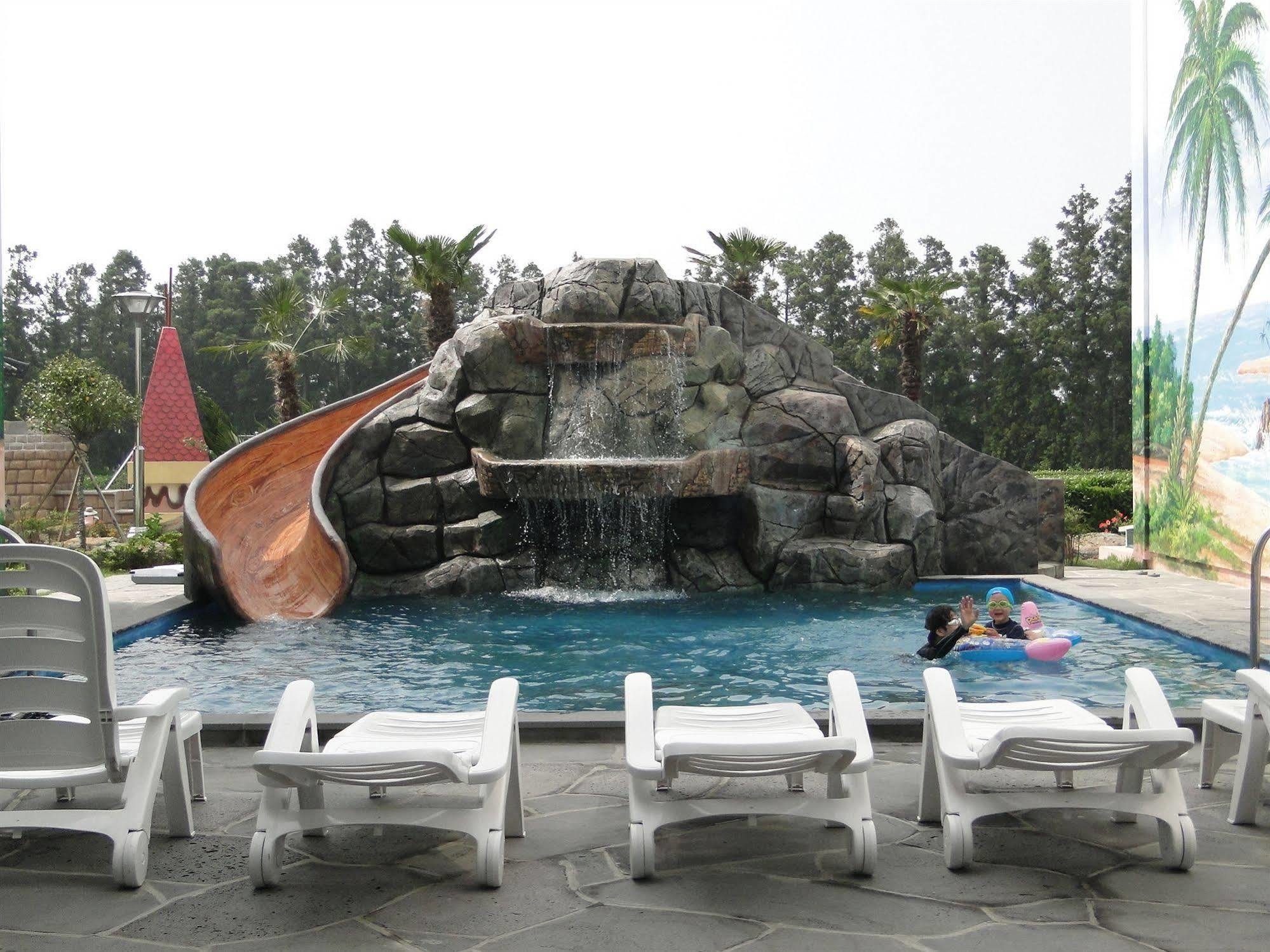 The Seri Resort Seogwipo Esterno foto