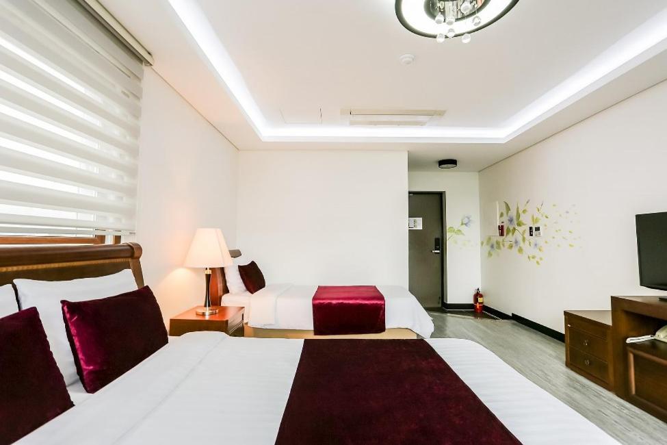 The Seri Resort Seogwipo Esterno foto